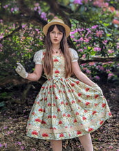 Load image into Gallery viewer, wool flower