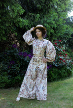 Load image into Gallery viewer, Victorian top- Different print