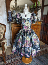 Load image into Gallery viewer, Roses Angel black
