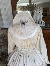 Load image into Gallery viewer, Spider OP ( black or ecru )