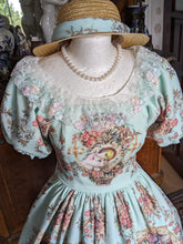 Load image into Gallery viewer, Five Senses Cats op