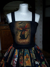 Load image into Gallery viewer, Top vintage Halloween