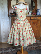 Load image into Gallery viewer, wool flower