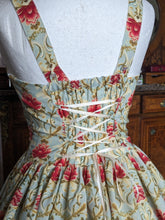 Load image into Gallery viewer, wool flower