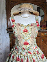 Load image into Gallery viewer, wool flower