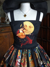 Load image into Gallery viewer, Vintage Halloween Black