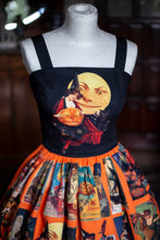 Load image into Gallery viewer, Top vintage Halloween