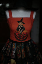Load image into Gallery viewer, Top vintage Halloween