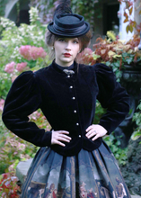 Load image into Gallery viewer, Victorian Jacket Velvet