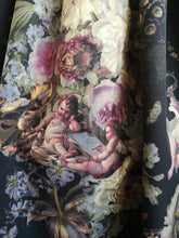 Load image into Gallery viewer, Roses Angel black