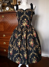 Load image into Gallery viewer, Baroque Roses