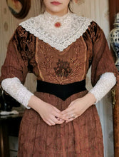 Load image into Gallery viewer, Edwardian V-Shape Belt (Different colors)