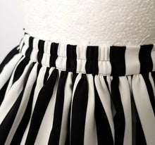 Load image into Gallery viewer, Victorian Gothic Skirt