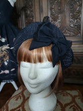 Load image into Gallery viewer, Beret Spider
