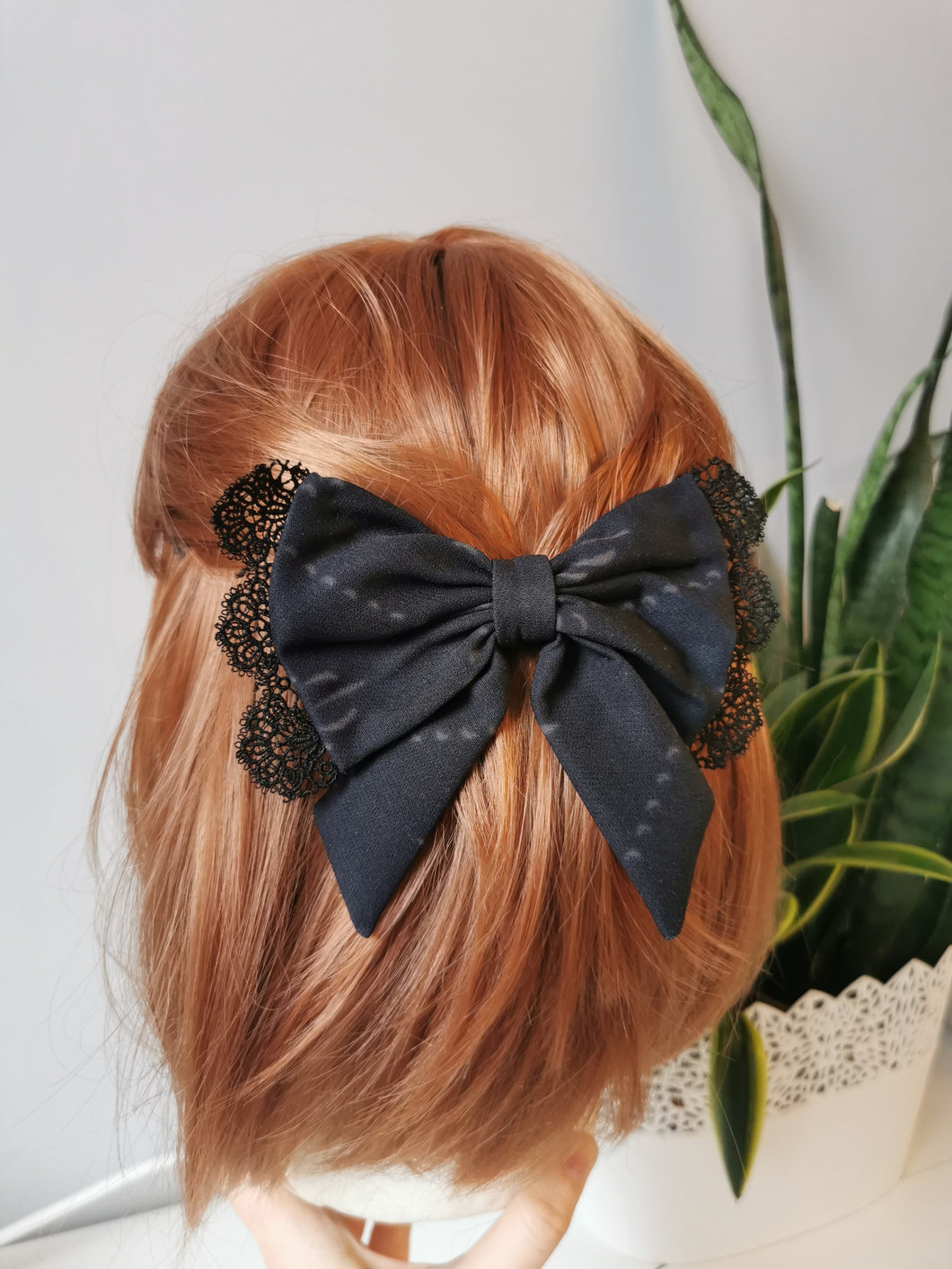 Bow barrette